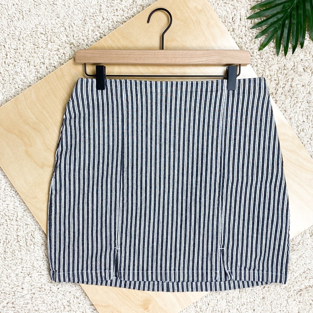 HOLLISTER Ultra High Rise Mini Skirt